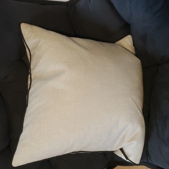 Domain 20 inch square grey and black pillow - Picture 2 of 3